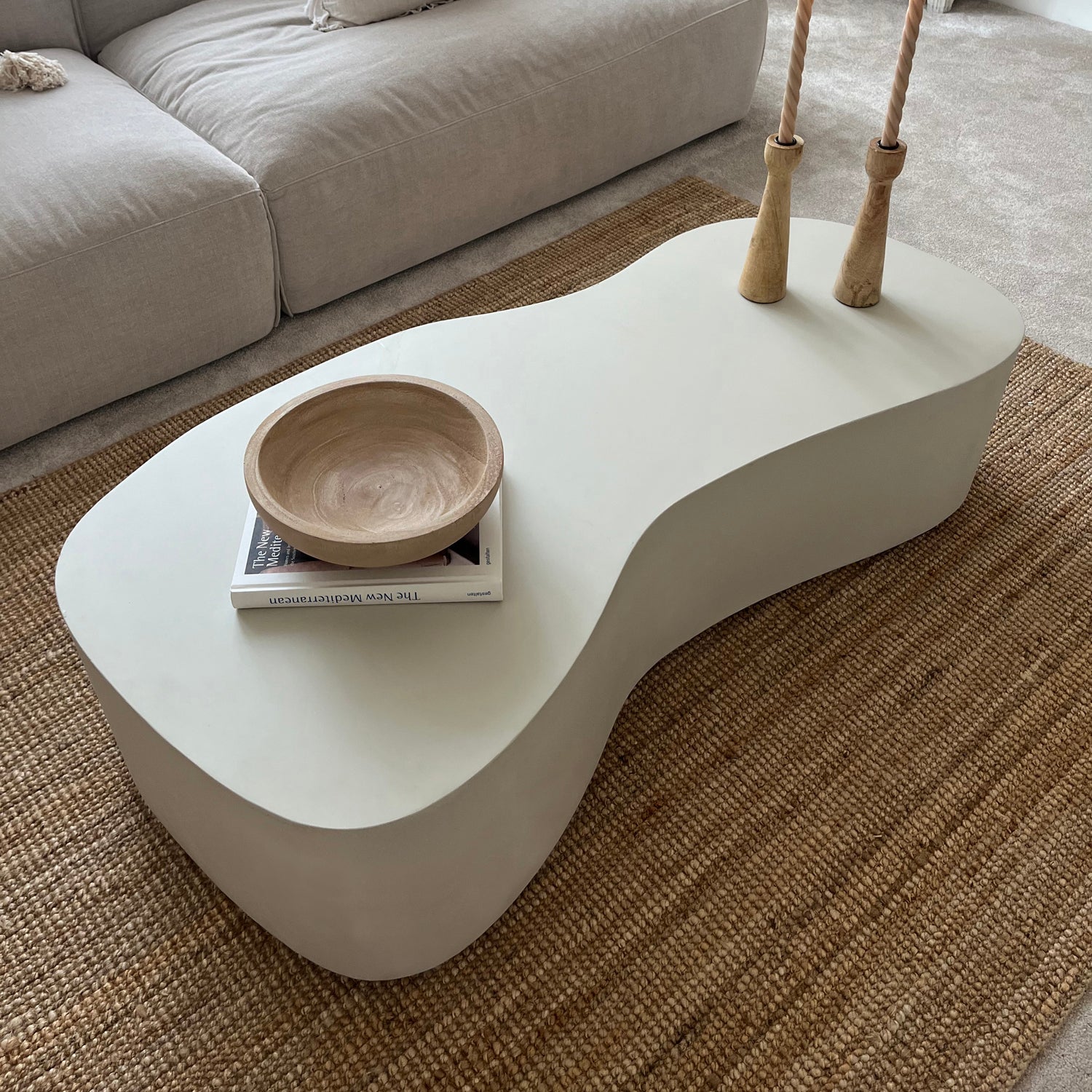 Arlo - béton minimal grande table basse de forme irrégulière