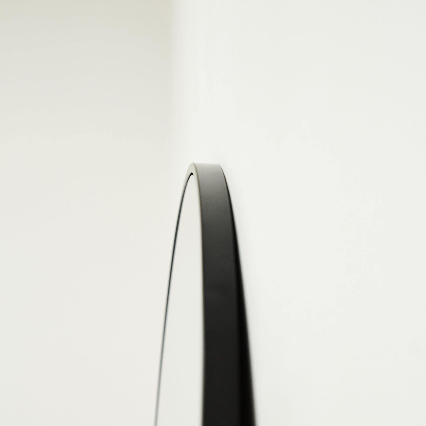 Black Full Length Arched Metal Mirror detail shot of arch