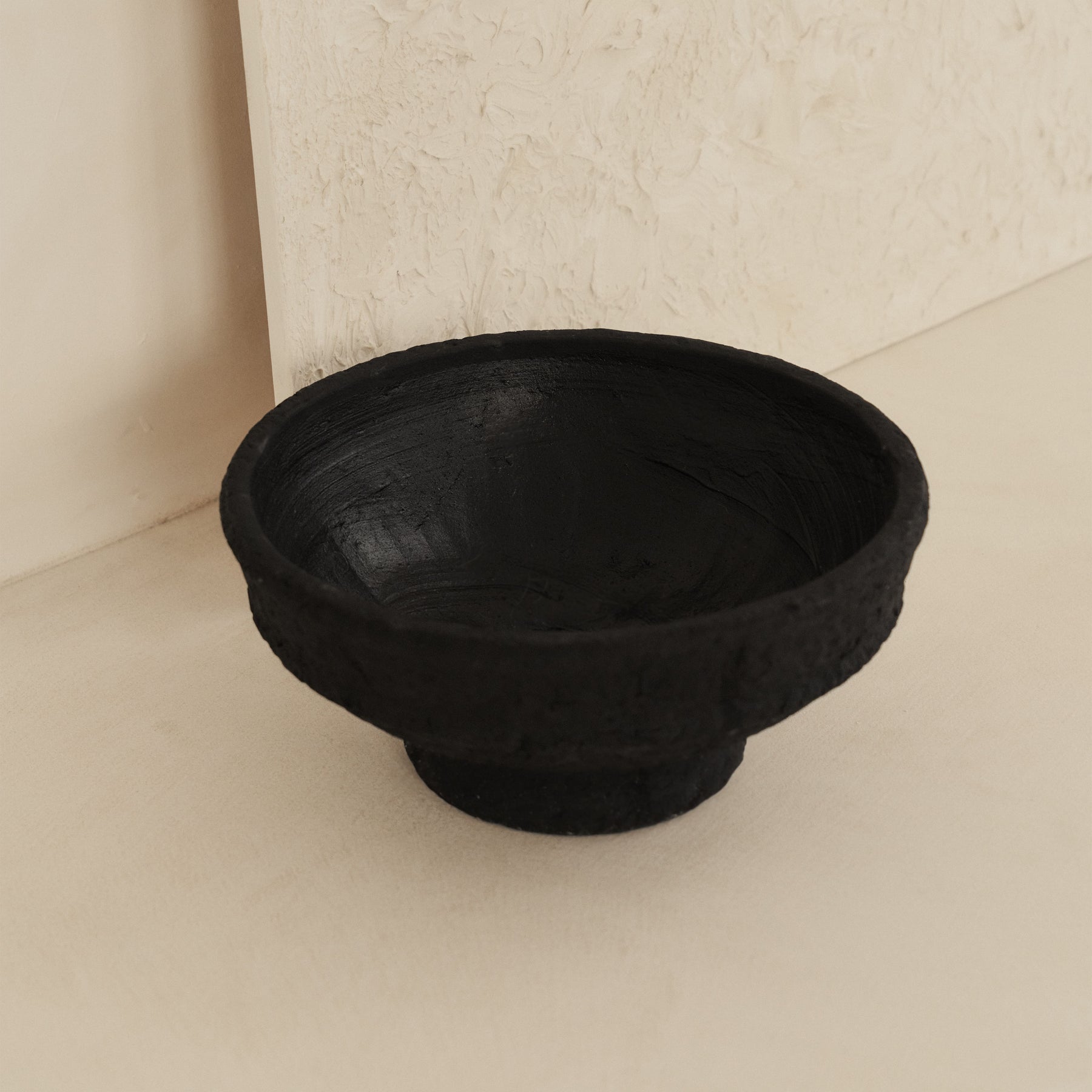 Toledo - Large Black Textured Terracotta Bowl