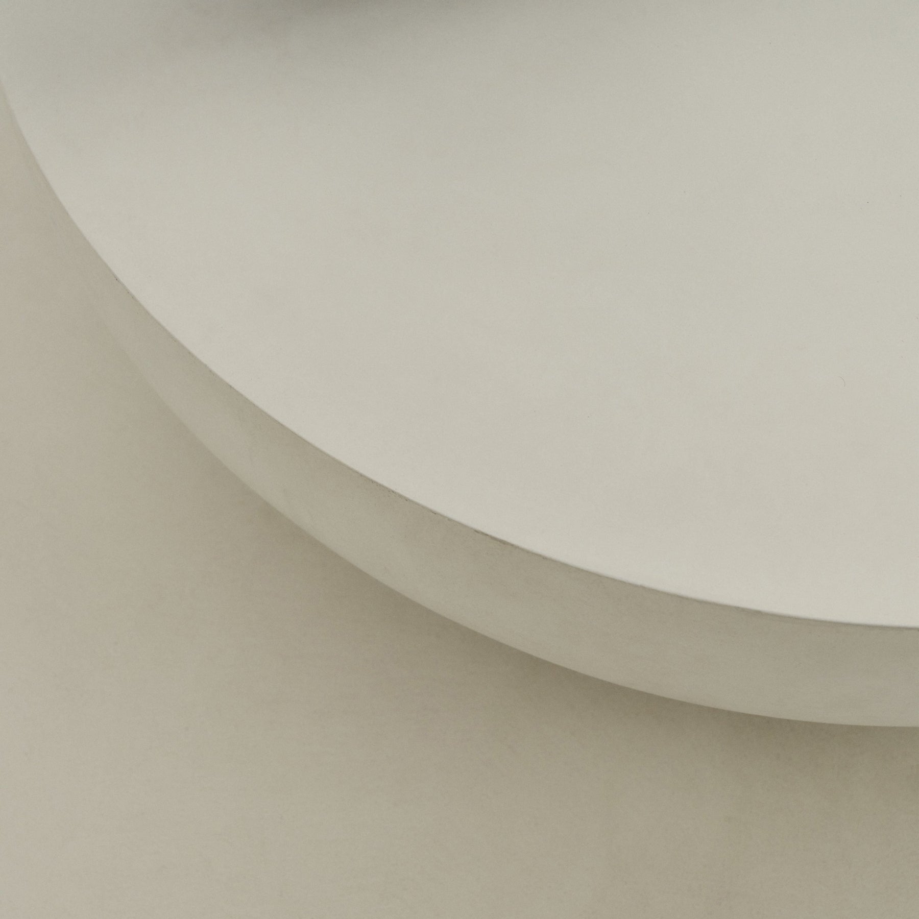 Enzo - Large Minimal Concrete Round Coffee Table